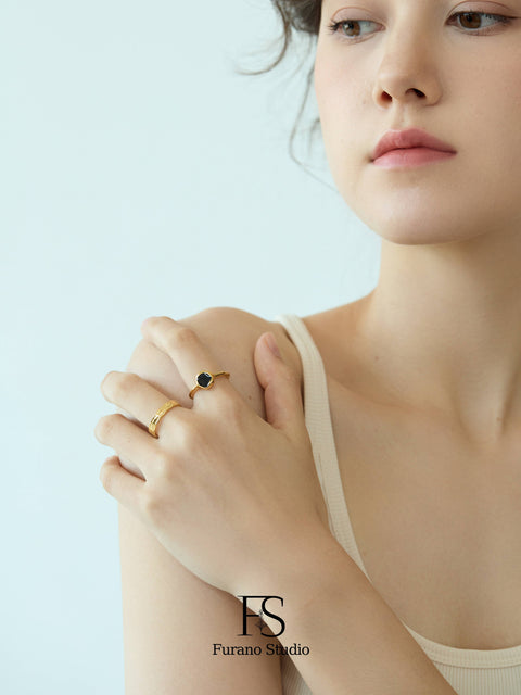 Black Signet Gold Ring