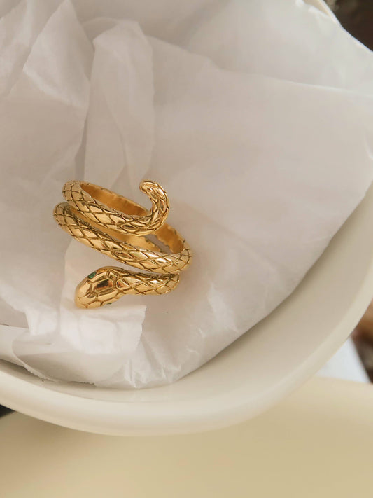 Gold Curved Snake Ring